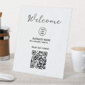 Begrüßung mit QR-Code für Menüsignierung Sockelschild (In Situ)