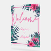 Begrüßung Neon Pink Tropical Floral Palm Hochzeit Acrylschild (Winkel)