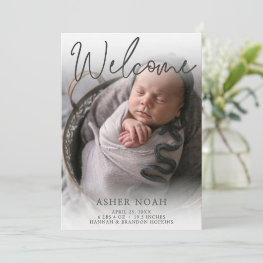 Begrüßung von Baby Boy Foto Geburtserklärung Einladung (Stehend Vorderseite)