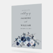 Begrüßung von graublauen Blumen und Navy-Floral Acrylschild (Winkel)