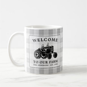 Begrüßungsfamilie Name Farm Traktor Weiß Karier Kaffeetasse