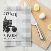 Begrüßungsfamilie Name Farm Traktor Weiß Kariert Geschirrtuch (Viertel Falte)