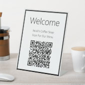 Begrüßungssuche nach unserer QR-Code-Vorlage Sockelschild (In SItu)