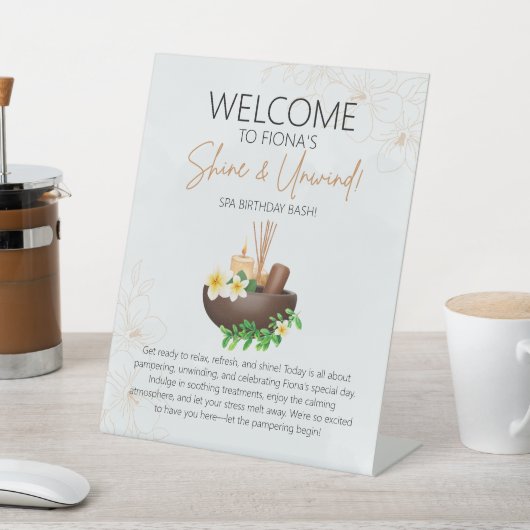Begrüßungszeichen für das Party "Shine and Unwind" Sockelschild (In SItu)