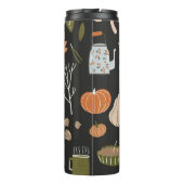 Behagliche Herbstelemente: Warmes Muster. Thermosbecher (Rückseite)