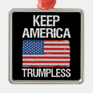 Behalt Amerika: Trumpless III Ornament Aus Metall