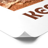 Behalt auf dem Wandern mit dem Baby Sulcata in Sed Poster (Ecke)