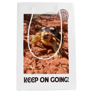 Behalt auf dem Weg zur Inspiration-Verkleidung der Mittlere Geschenktüte