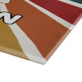 Behalt auf Keepin auf dem Retro-Schneidebrett Schneidebrett (Ecke)