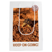 Behalt auf Motivierend Kabeljauentwicklung Tortois Mittlere Geschenktüte (Rückseite)