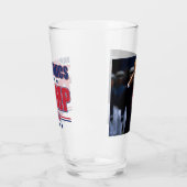 Behalt auf Trumpin Glas (Links)