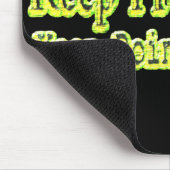 "Behalt, besser zu werden!" Niedliches Design. Jet Mousepad (Ecke)