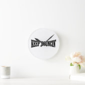 Behalt Bouncin' Runde Wanduhr (Zuhause)