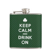 Behalt Calm and Drink On - Funny St Patrick Flasch Flachmann (Vorderseite)
