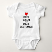 Behalt Calm Call Bestemor Baby Strampler (Vorderseite)