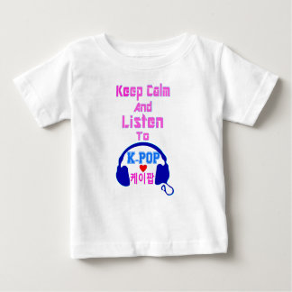 ♪ ♥ Behalt Calm & Listen zu KPop-Kleinkind Ruffle  Baby T-shirt