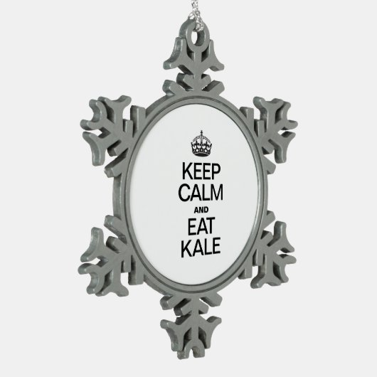 BEHALT CALM UND ESSEN KALE SCHNEEFLOCKEN Zinn-Ornament (Links)