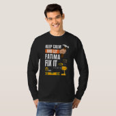 Behalt Calm und Lass Fatima Fix It Handyman Constr T-Shirt (Vorne ganz)