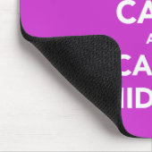 Behalt Calm und ruf eine Hebamme an Mousepad (Ecke)