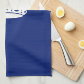 Behalt einer ruhigen Krone auf der Navy Blue Color Handtuch (Viertel Falte)