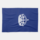 Behalt einer ruhigen Krone auf der Navy Blue Color Handtuch (Horizontal)