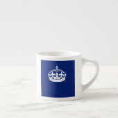 Behalt eines Calm Crown-Symbols auf Navy Blue Espressotasse (Rechts)