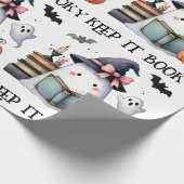 Behalt es Booky Booky Halloween Spooky Lesen Custo Geschenkpapier (Ecke)