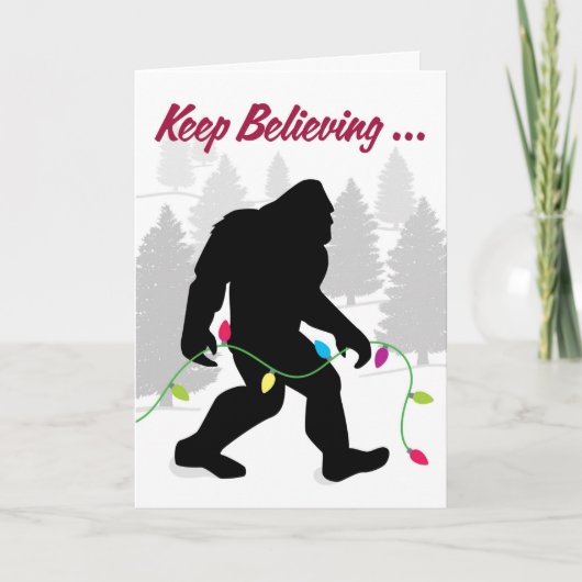 Behalt Glaube, Bigfoot mit Weihnachtsbaumleuchten Feiertagskarte (Vorderseite)