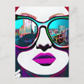 Behalt in Touch | Frau in Sonnenbrille Postkarte (Vorderseite)