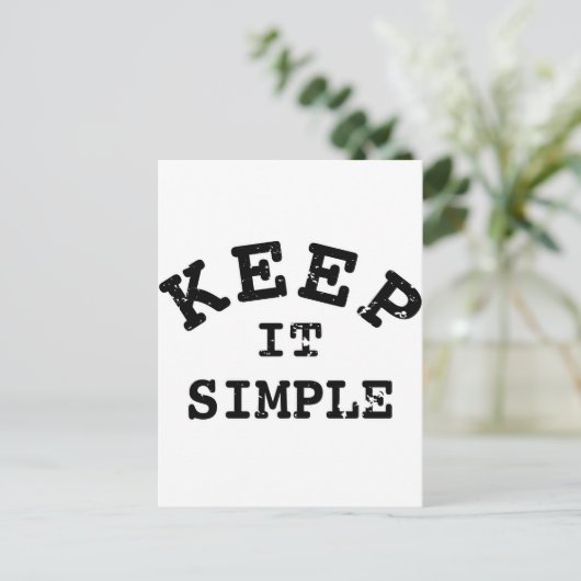 Behalt It Simple Typografy Postkarte (Stehend Vorderseite)
