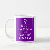 Behalt Kamala und Carry Onala Lila Background Kaffeetasse (Links)