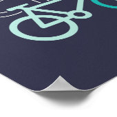 Behalt Ruhe und Fahrrad auf dem sonnigen Radweg fü Poster (Ecke)