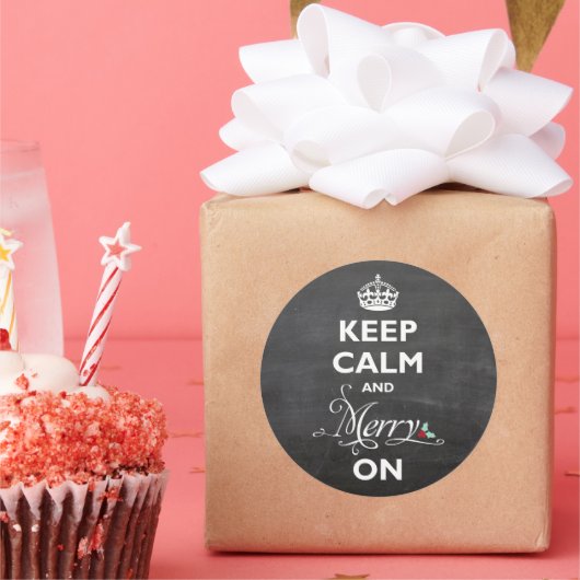 Behalt Ruhe und Fröhlichkeit auf Chalkboard Funny Runder Aufkleber (Party)