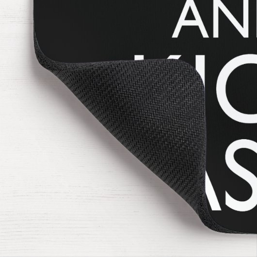 Behalt Ruhe und Kick-Ass Mousepad (Ecke)