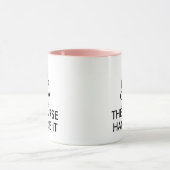 Behalt Ruhe und lass der Krankenschwester es Griff Tasse (Zentrum)