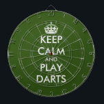 Behalt Ruhe und spiele lustige, grüne Dartboard Dartscheibe<br><div class="desc">Behalt Ruhe und spiele Dart lustige grüne Dartboard. Personalisieren Sie dieses Dartboard mit Ihrem eigenen lustigen Mem. Trendy Wanddekoration Ideen für Zuhause,  Pub,  Auto,  Café,  Restaurant,  menschliche Höhle,  Büro und andere Orte zum Entspannen. Moderne Typografie-Vorlage mit Krone. Grüne oder benutzerdefinierte Hintergrundfarbe.</div>