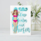 Behalt Ruhe und surfe auf brünettem Mädchen Dankeskarte (Stehend Vorderseite)