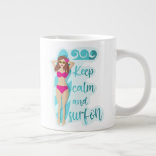 Behalt Ruhe und surfe auf brünettem Mädchen Jumbo-Tasse