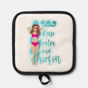 Behalt Ruhe und surfe auf der brünetten Girl Card Topflappen