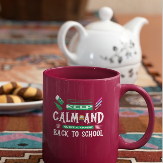 Behalt Ruhe und Willkommen zurück in der Schule Zweifarbige Tasse