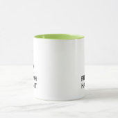 Behalt ruhig und lass einem Frischmann, der mit de Tasse (Zentrum)