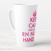 Behalt ruhig und ließ eine RN-Krankenschwester mit Milchtasse (Linke Ecke)