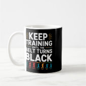Behalt Training bis der Gürtel schwarzen Karate De Kaffeetasse (Links)