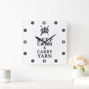Behalt von Calm Carry Yarn CraftRoom Quadratische Wanduhr