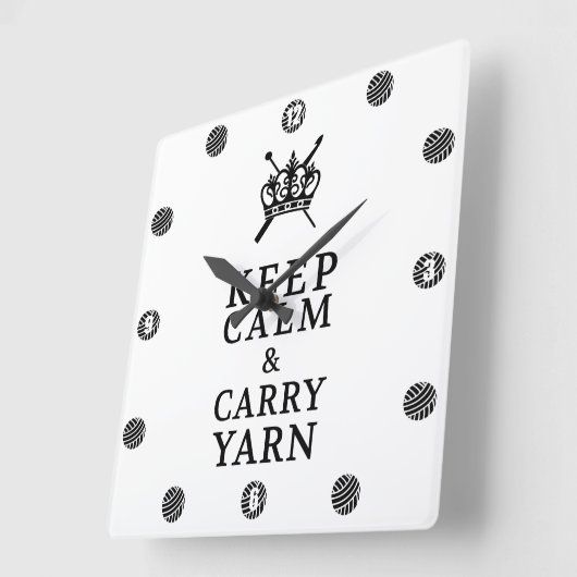 Behalt von Calm Carry Yarn CraftRoom Quadratische Wanduhr (Winkel)