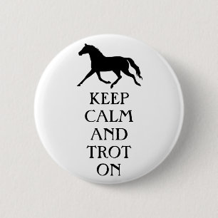 Behalt von Ruhe und Trot auf Pferden Button