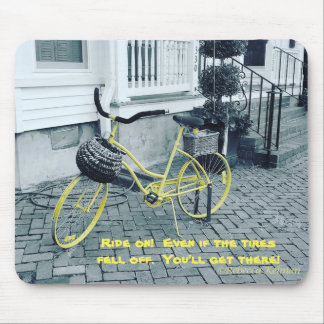 Behalt zu gehen Selbst wenn die Reifen abfallen! M Mousepad