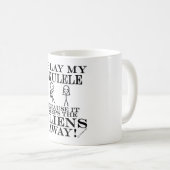 Behalte Außerirdischen Away Ukulele Kaffeetasse (VorderseiteRechts)