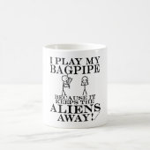 Behalte Außerirdischen weg Bagpipe Kaffeetasse (Mittel)