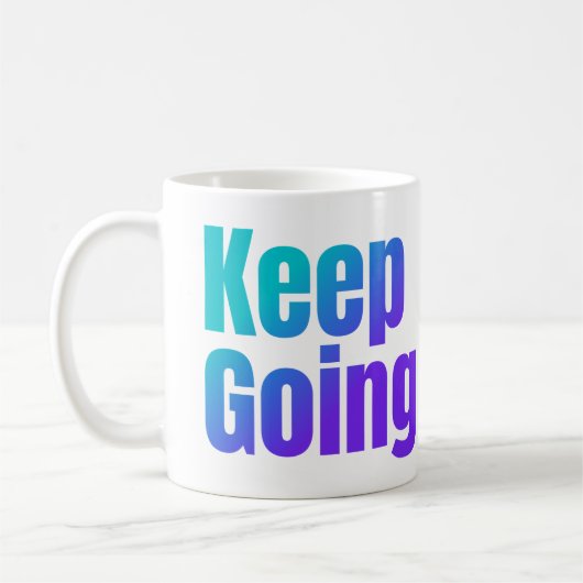 Behalten inspirierender Farbtext mit Individuelle Kaffeetasse (Links)